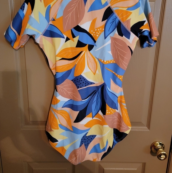 NEW Colorful Leaf SWIM SUIT. - Picture 2 of 2